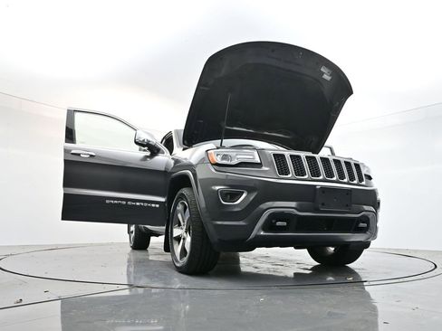 Used 2015 Jeep Grand Cherokee Overland w/ Advanced Technology Group image 41