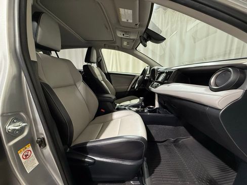 Used 2018 Toyota RAV4 Limited w/ All Weather Liner Package image 22