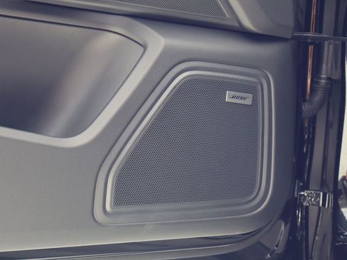 Certified 2026 Porsche Macan AWD/4WD image 13