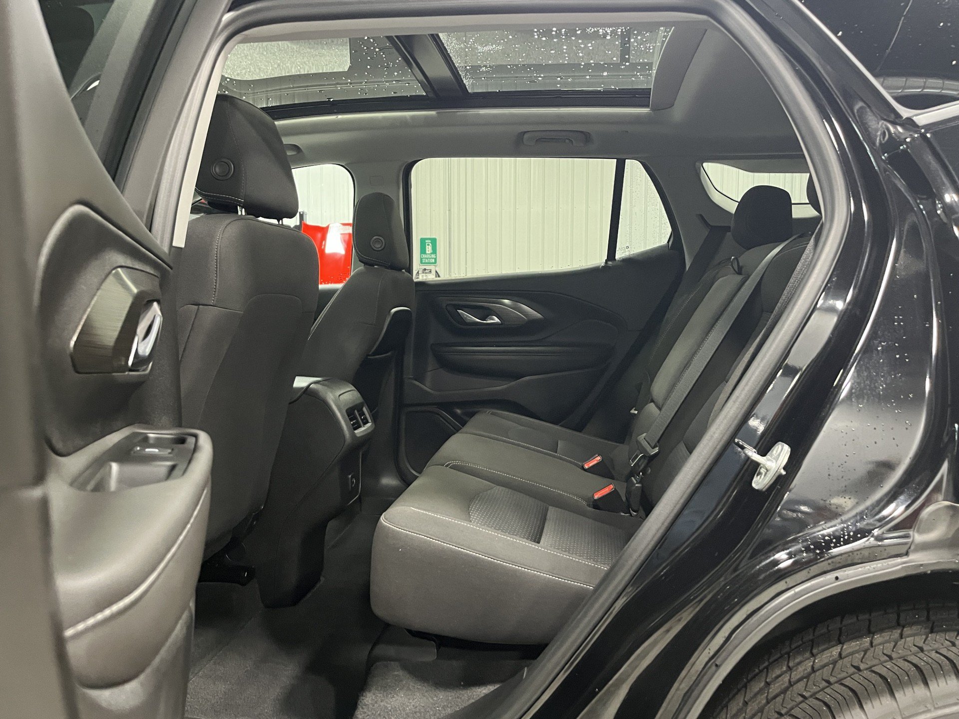 Certified 2023 GMC Terrain SLE w/ Driver Convenience Package AWD/4WD image 11