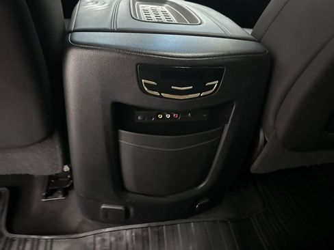 Used 2016 Cadillac Escalade Luxury image 22