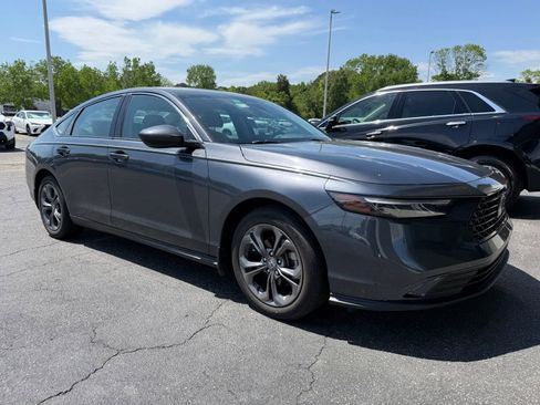 Used 2023 Honda Accord EX image 5