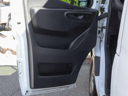 Used 2024 Mercedes-Benz Sprinter 2500 w/ Acoustic Package image 19