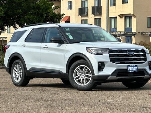 New 2026 Ford Explorer Active w/ Active Comfort Package RWD image 1