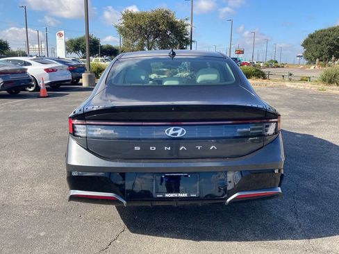 Used 2025 Hyundai Sonata SEL FWD image 6