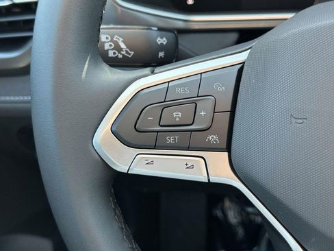 New 2025 Volkswagen Taos SE AWD/4WD image 18