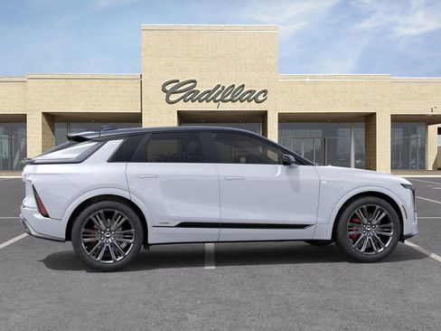 New 2026 Cadillac Lyriq V image 5