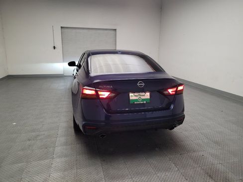 Used 2023 Nissan Altima 2.5 SR FWD image 6