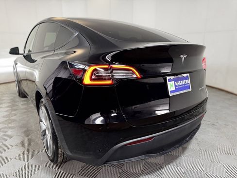 Used 2020 Tesla Model Y Long Range image 4