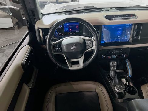 Used 2023 Ford Bronco Wildtrak AWD/4WD image 19