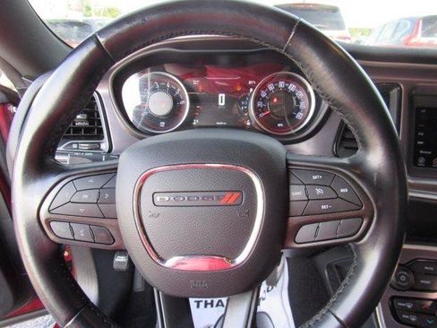 Used 2021 Dodge Challenger SXT w/ Driver Convenience Group RWD image 19