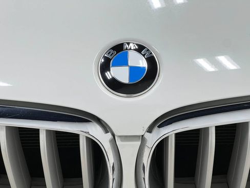 Used 2015 BMW X5 xDrive50i AWD/4WD image 44