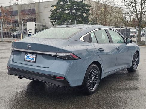 New 2026 Nissan Sentra SV w/ SV Convenience Package FWD image 5