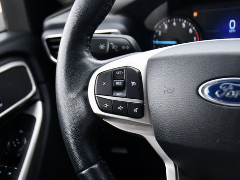 Used 2023 Ford Explorer XLT w/ Equipment Group 202A image 35