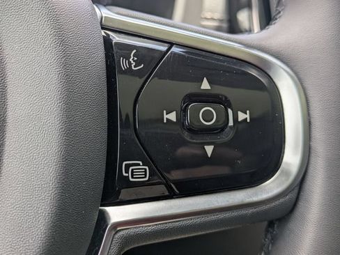 Certified 2023 Volvo XC60 B5 Ultimate w/ Protection Package Premier FWD image 19