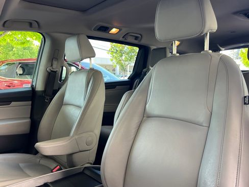 Used 2023 Honda Odyssey EX-L image 23