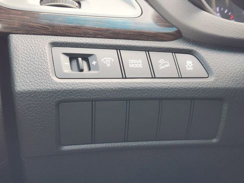 Used 2018 Hyundai Santa Fe Sport w/ 2.4L Value Package 02 image 22