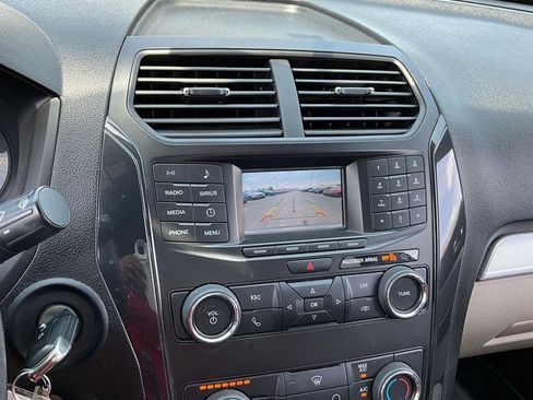 Used 2018 Ford Explorer 4WD image 13