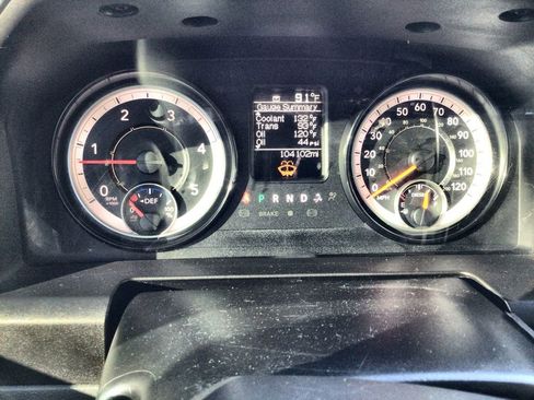 Used 2018 RAM 2500 Tradesman w/ Chrome Appearance Group image 12