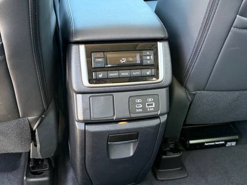 Used 2025 Subaru Ascent Bronze Edition AWD/4WD image 20