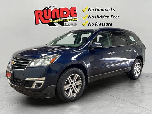 Used 2017 Chevrolet Traverse LT w/ Traveler's Package FWD image 1