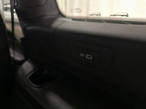 Used 2023 Jeep Grand Cherokee L Altitude image 36