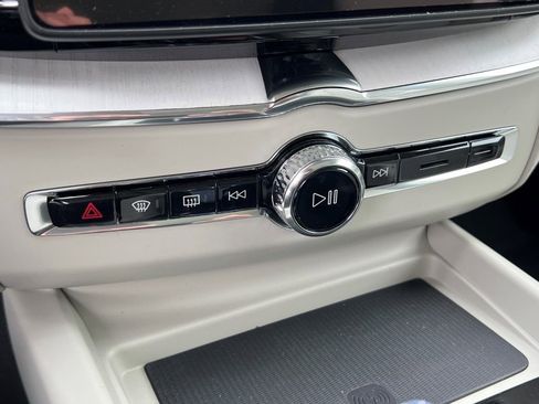 New 2026 Volvo XC60 B5 Ultra w/ Protection Package Premier image 23