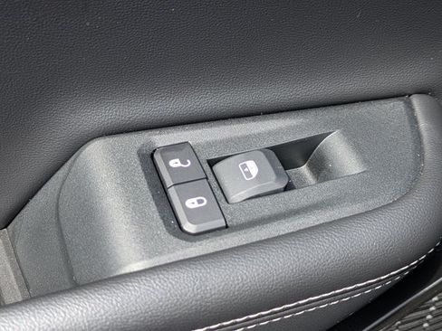 Used 2024 Jeep Grand Cherokee L Limited w/ Luxury Tech Group II AWD/4WD image 28