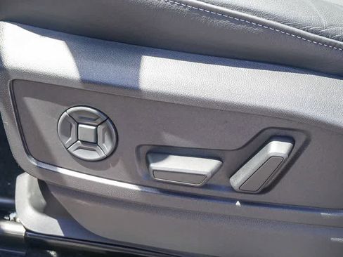 Certified 2025 Audi Q5 Premium w/ Convenience Package AWD/4WD image 19
