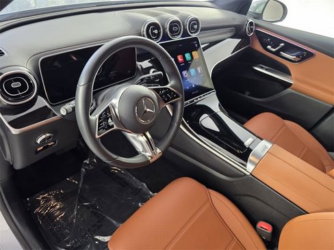 Certified 2025 Mercedes-Benz GLC 300 image 10