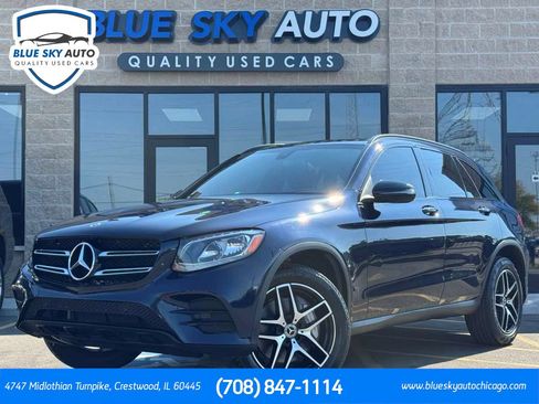 Used 2019 Mercedes-Benz GLC 300 4MATIC w/ AMG Line image 1