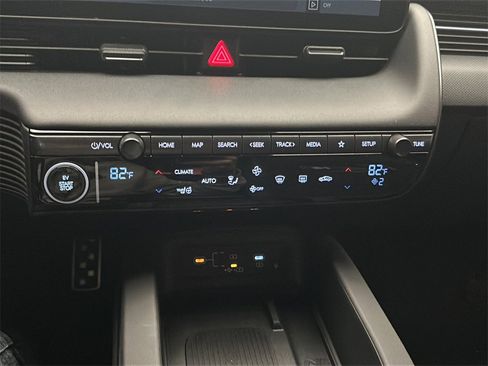 New 2025 Hyundai Ioniq 5 N Base image 26