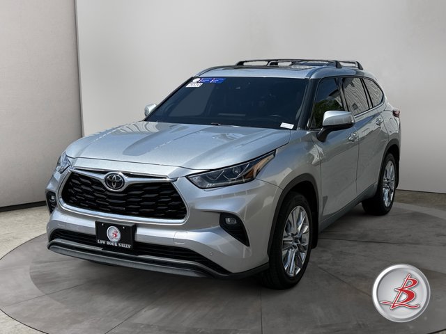 Used 2020 Toyota Highlander Limited AWD/4WD image 3