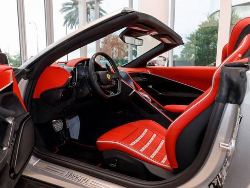 Used 2024 Ferrari Roma Spider image 36