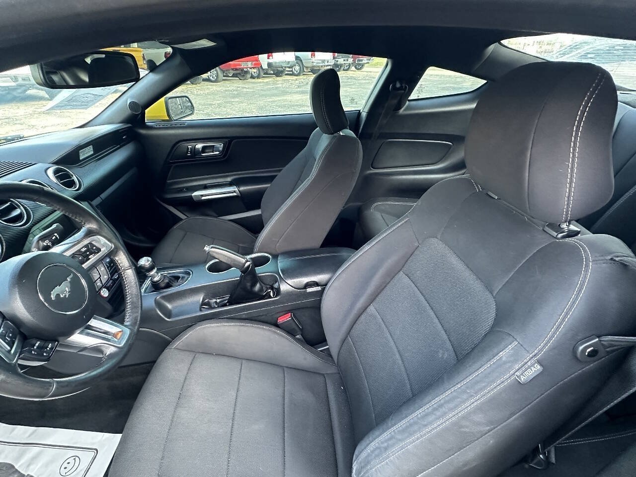 Used 2017 Ford Mustang Coupe RWD image 9