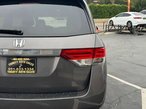 Used 2014 Honda Odyssey EX image 9