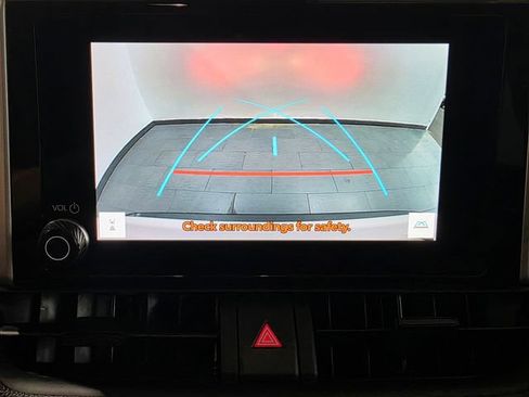Used 2025 Toyota RAV4 XLE AWD/4WD image 19