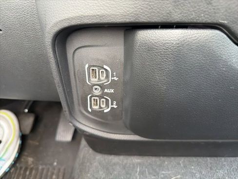 Used 2021 RAM 1500 Laramie w/ Off Road Group image 40