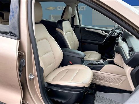 Used 2021 Ford Escape SEL w/ Technology Package image 28