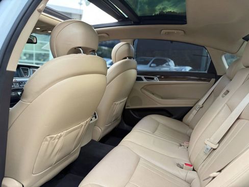 Used 2016 Hyundai Genesis 3.8 w/ Option Group 02 image 14