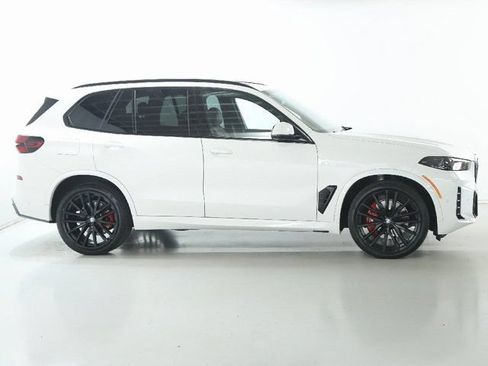 Certified 2024 BMW X5 xDrive40i w/ M Sport Package AWD/4WD image 12