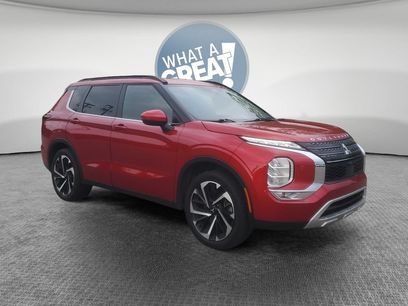 Used 2023 Mitsubishi Outlander SE
