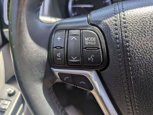Used 2019 Toyota Highlander XLE AWD/4WD image 24