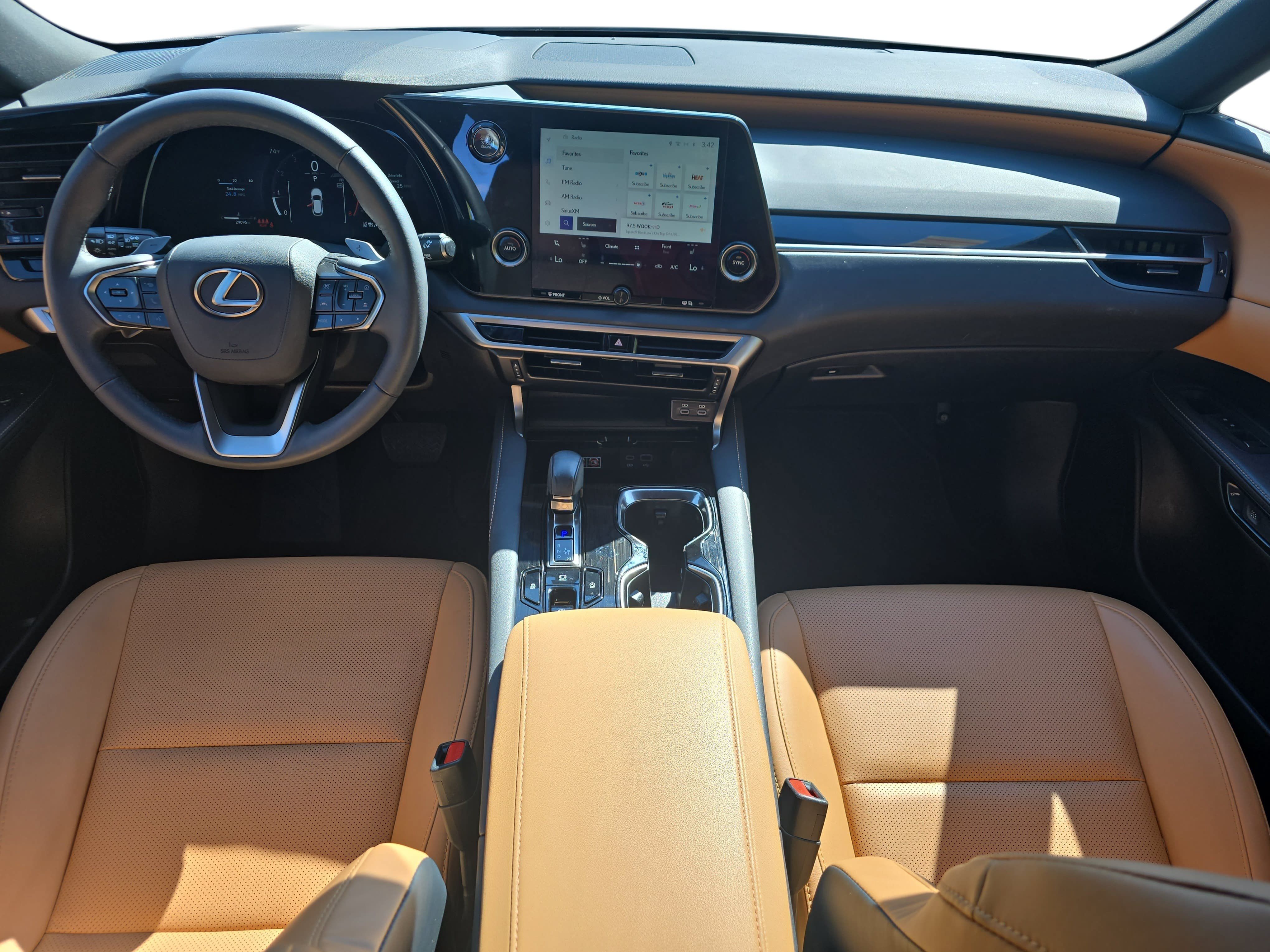 Used 2025 Lexus RX 350 FWD w/ Accessory Package image 9