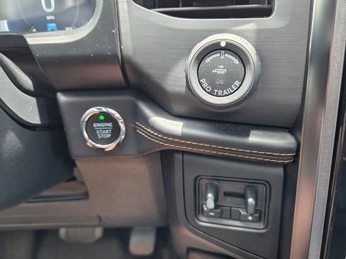 Used 2023 Ford Expedition Platinum AWD/4WD image 28