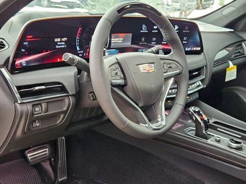 New 2026 Cadillac CT5 V image 9