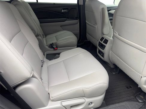Used 2019 Honda Pilot Elite image 42