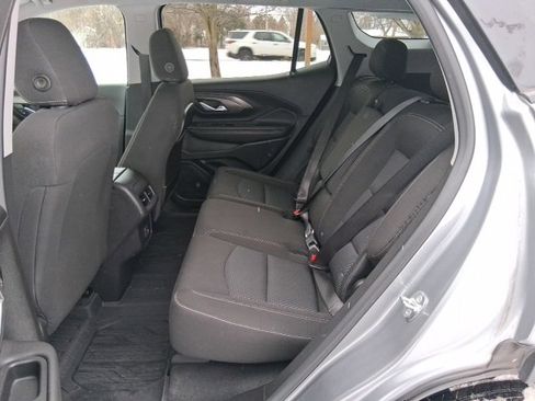 Used 2024 GMC Terrain SLE w/ Driver Convenience Package image 24