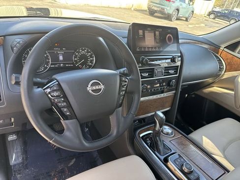 Used 2023 Nissan Armada SL w/ Captain's Chairs Package image 17