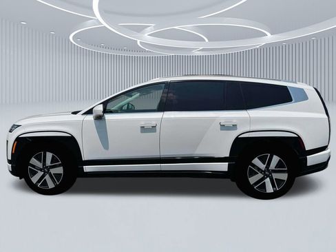 New 2026 Hyundai Ioniq 9 SEL image 3